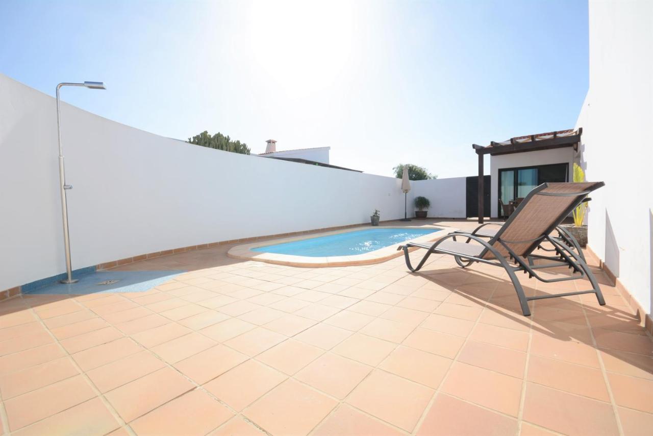 Beautiful Spacious Villa With Private Heated Pool In Lajares Εξωτερικό φωτογραφία
