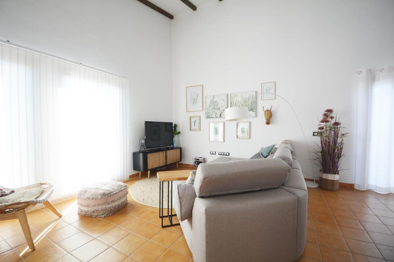 Beautiful Spacious Villa With Private Heated Pool In Lajares Εξωτερικό φωτογραφία